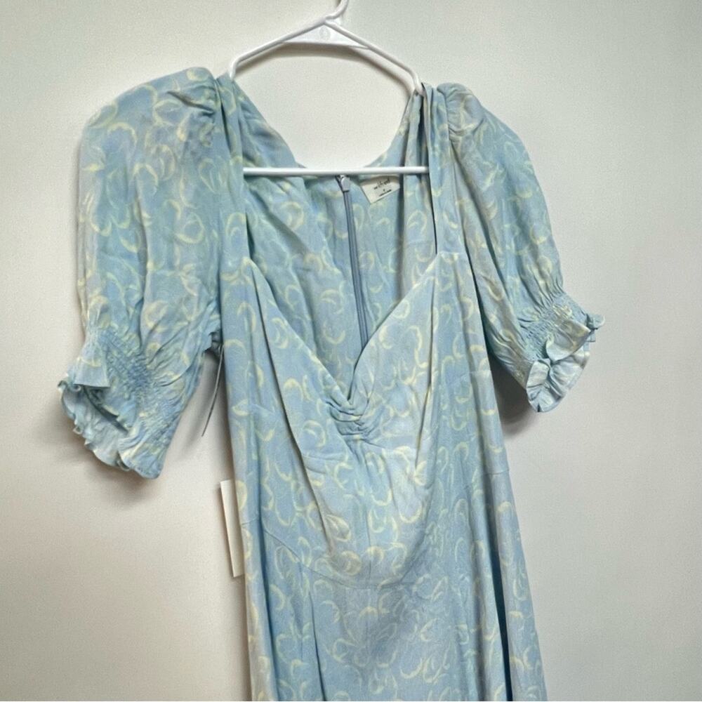 NWT Aritzia Wilfred Tome Midi Dress Aura Light Blue Short Sleeve Smocked Size 8 - Picture 4 of 10